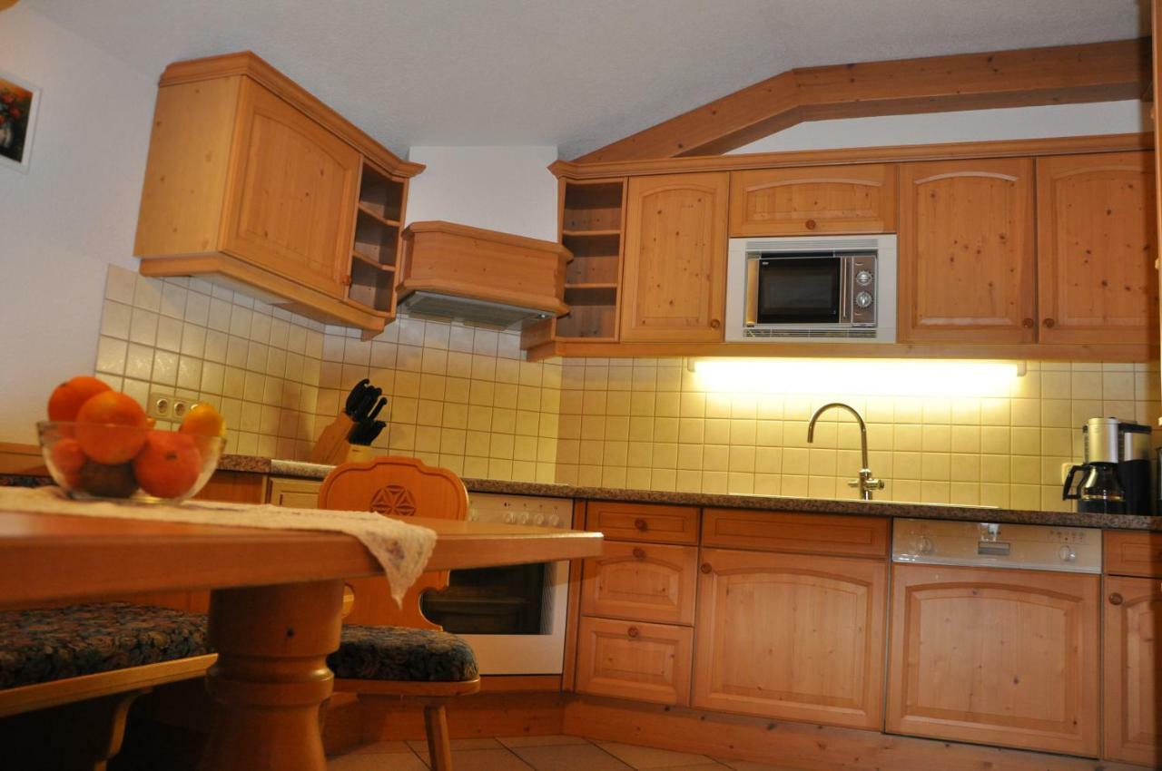 Apartamento Haus Goldeck Lermoos Exterior foto
