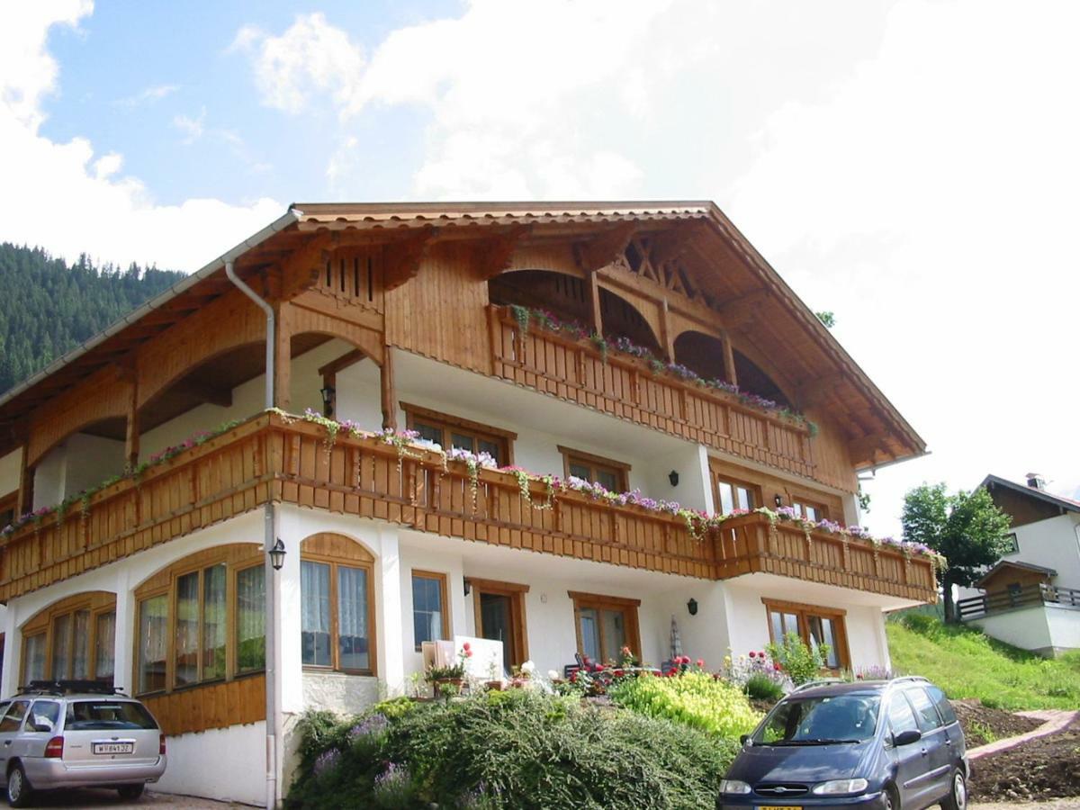 Apartamento Haus Goldeck Lermoos Exterior foto
